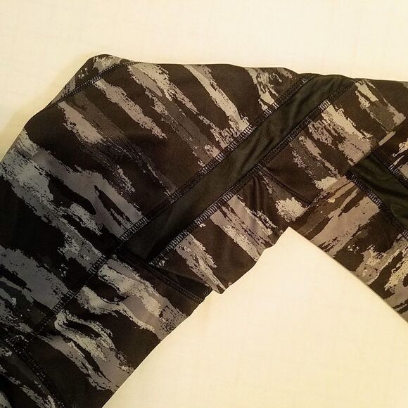 90 degree reflex small activewear - Picture 4 of 8